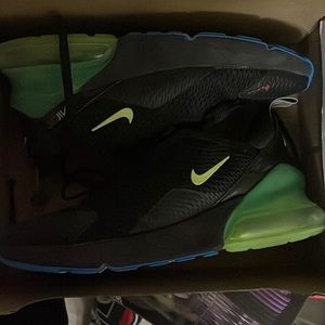 Nike Air Max 270
